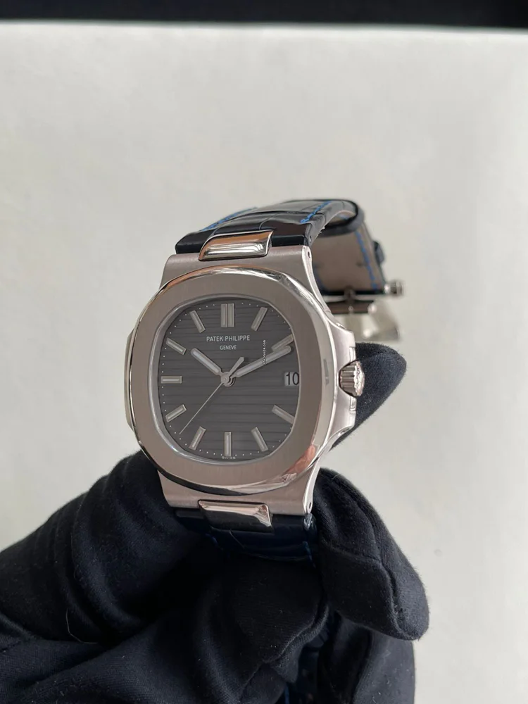 Patek Philippe Nautilus 5711G-001